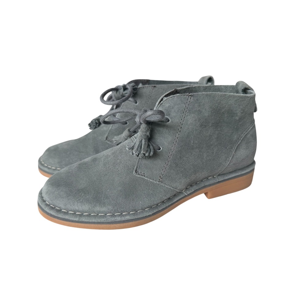 Hush Puppies Suede Cyra Catelyn Chukka Ankle Boots Womens 6 Grey EUC Tassel Lace